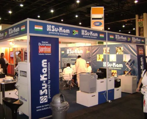 Su-Kam's mobile solar trolley system under inspection by Indian Army officials